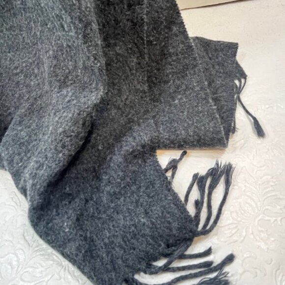 Chaps Fringe Winter Scarf Dark Gray Classic Style 10.25"x65.5" - Picture 5 of 8